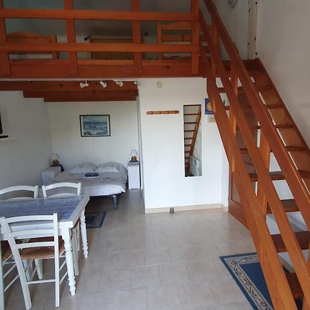 Studio-Mezzanine Dans Villa Cagnes-sur-Mer Bagian luar foto