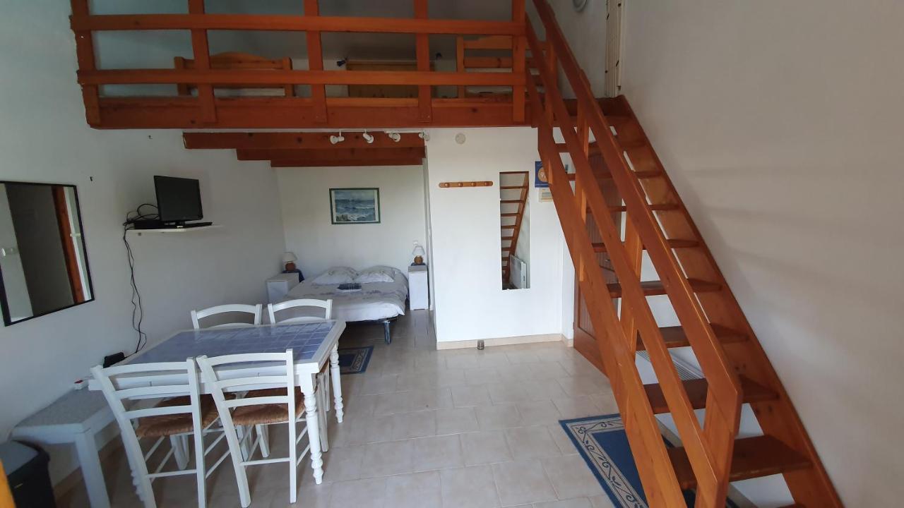 Studio-Mezzanine Dans Villa Cagnes-sur-Mer Bagian luar foto