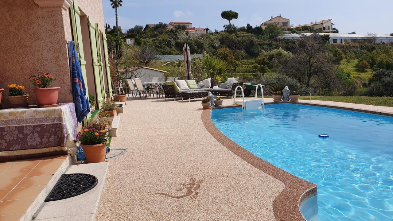 Studio-Mezzanine Dans Villa Cagnes-sur-Mer Bagian luar foto