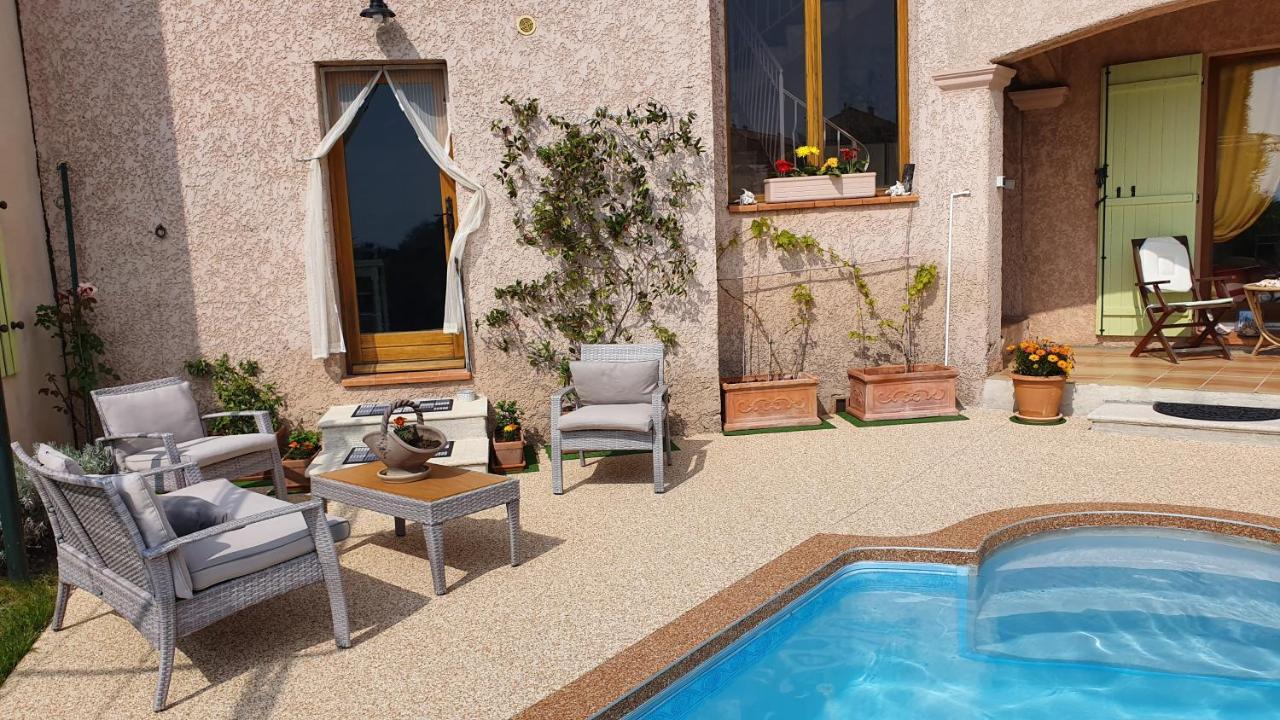 Studio-Mezzanine Dans Villa Cagnes-sur-Mer Bagian luar foto