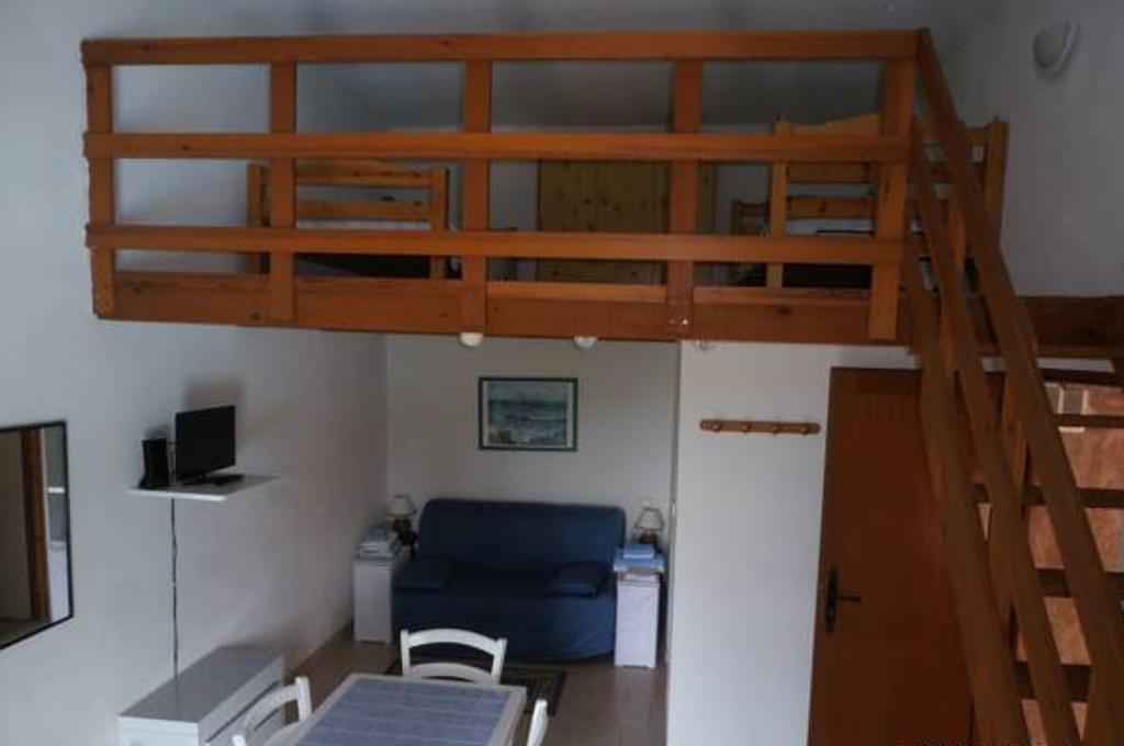 Studio-Mezzanine Dans Villa Cagnes-sur-Mer Ruang foto